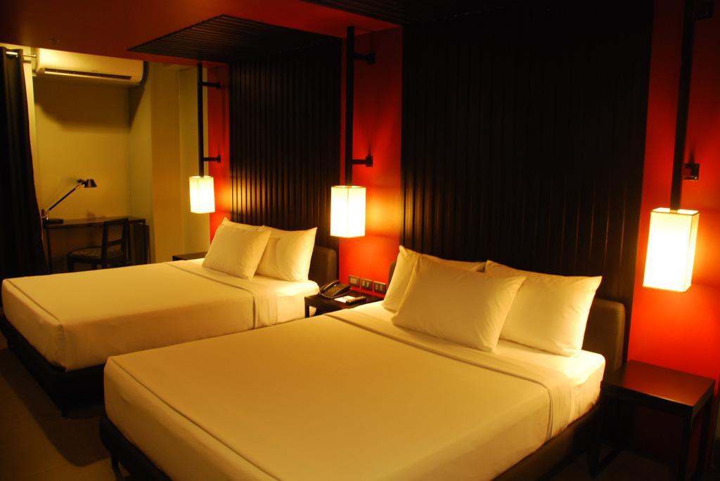 Amelie Hotel Манила Экстерьер фото