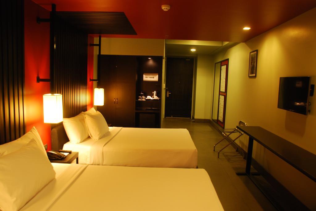 Amelie Hotel Манила Экстерьер фото