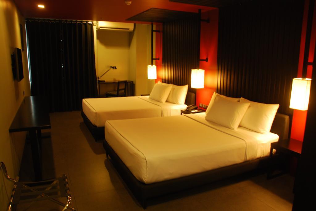 Amelie Hotel Манила Экстерьер фото