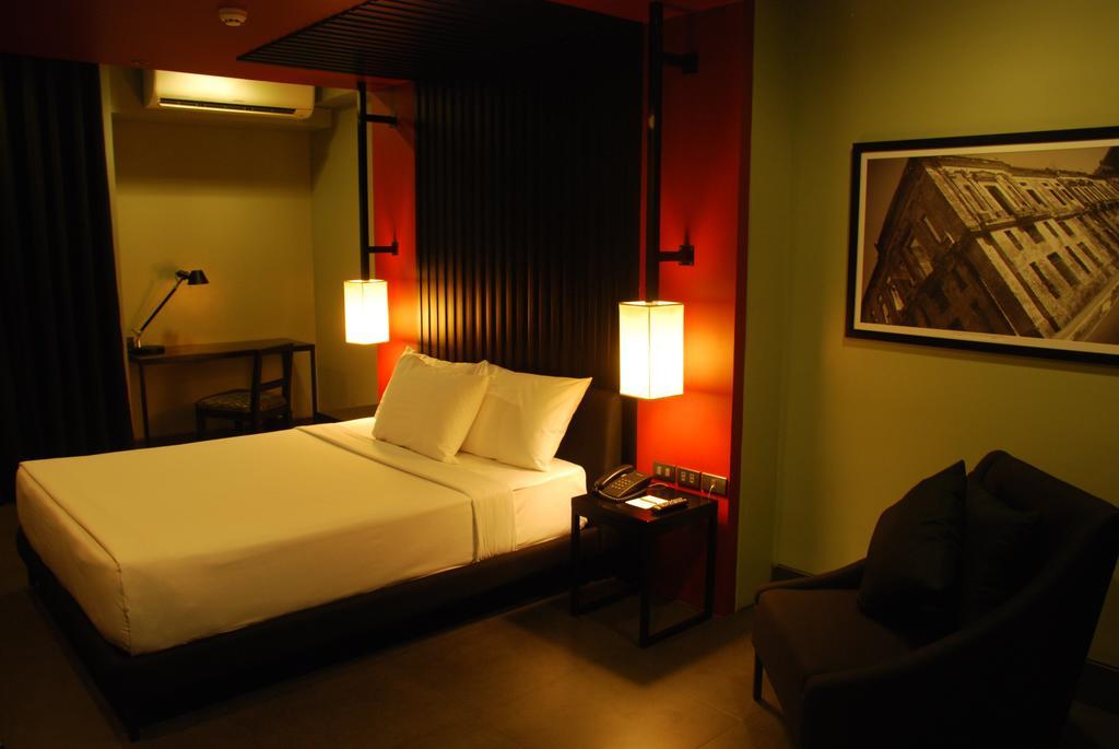 Amelie Hotel Манила Экстерьер фото