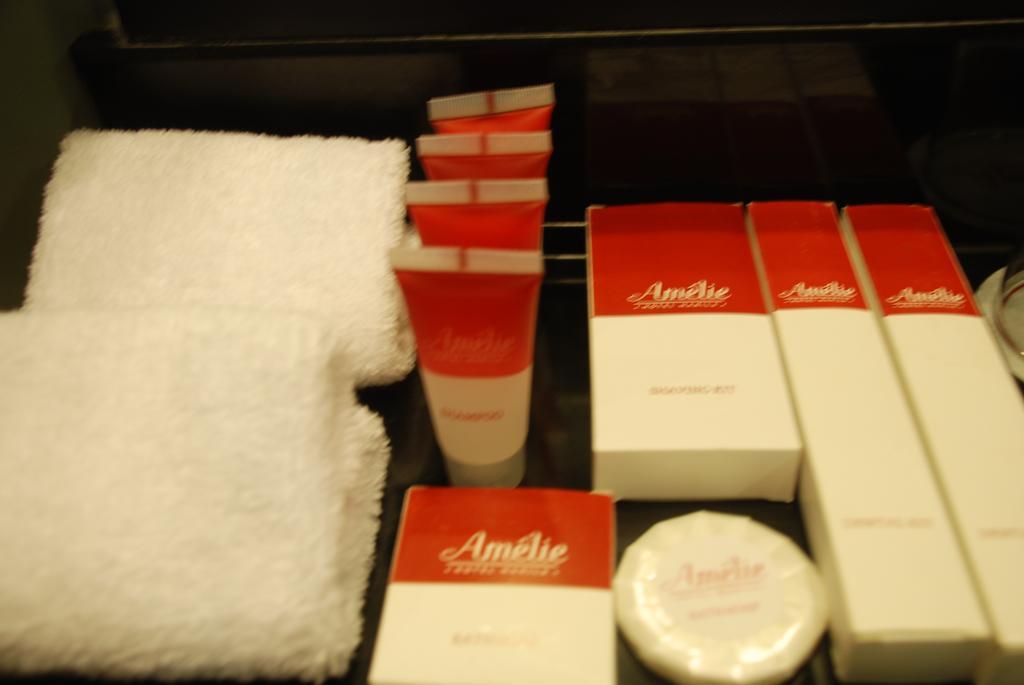 Amelie Hotel Манила Экстерьер фото