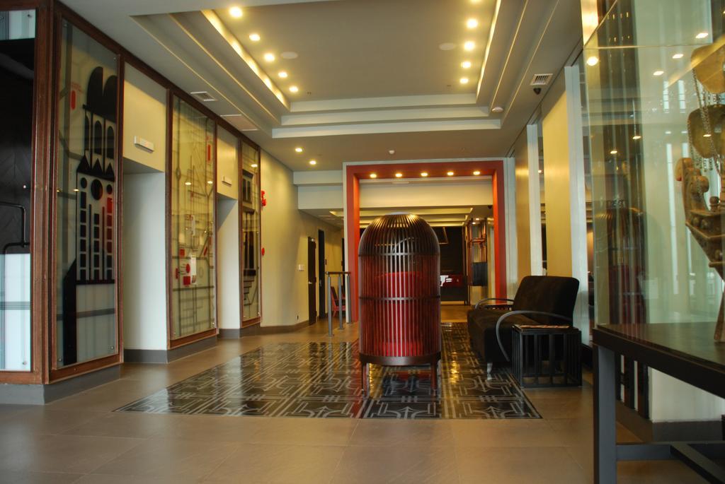 Amelie Hotel Манила Экстерьер фото