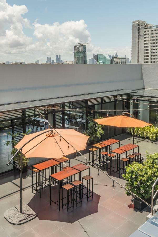 Amelie Hotel Манила Экстерьер фото